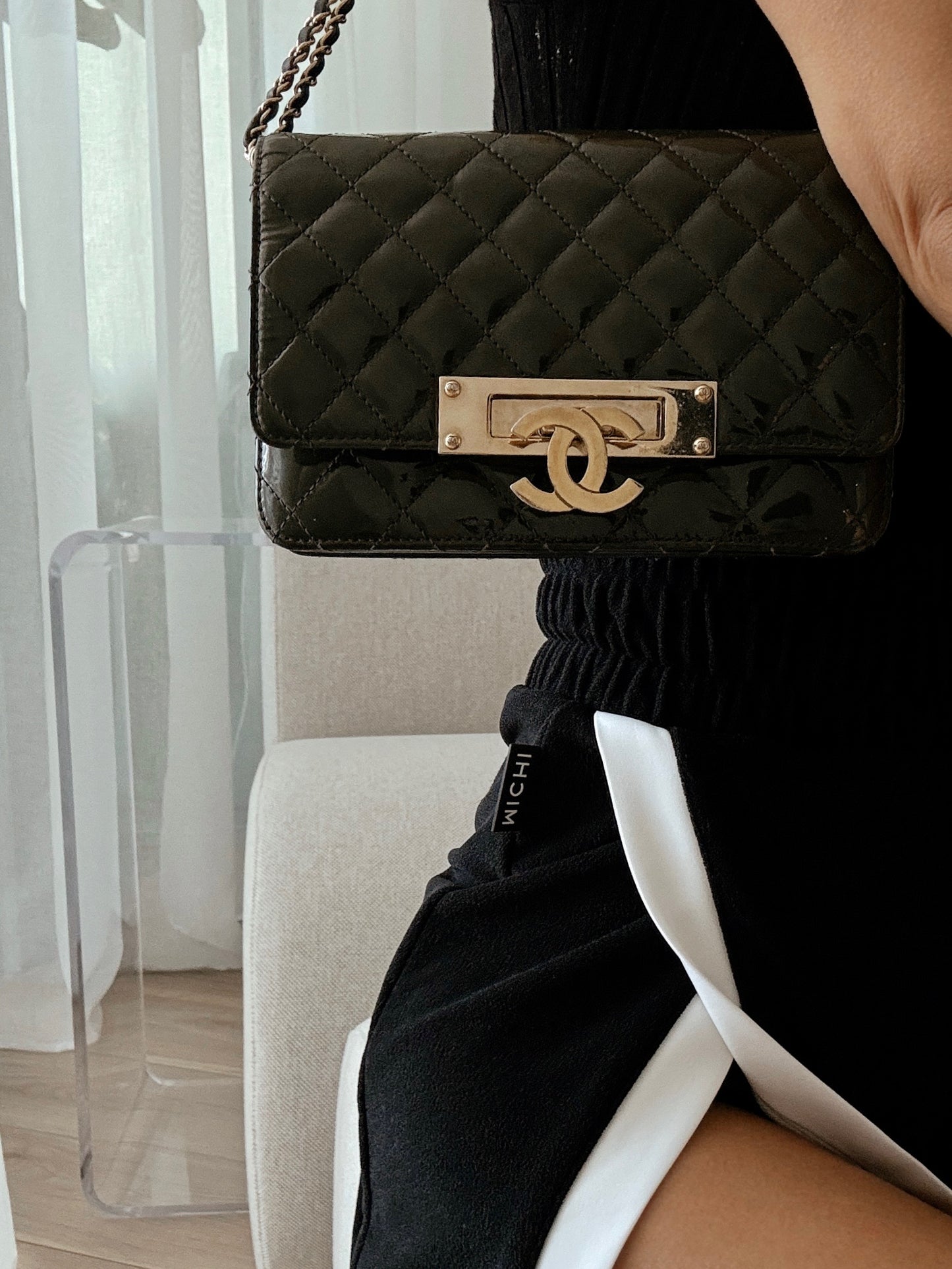 CHANEL East/West Flap Bag Wallet On Chain in Dark Green Quilted Patent Leather