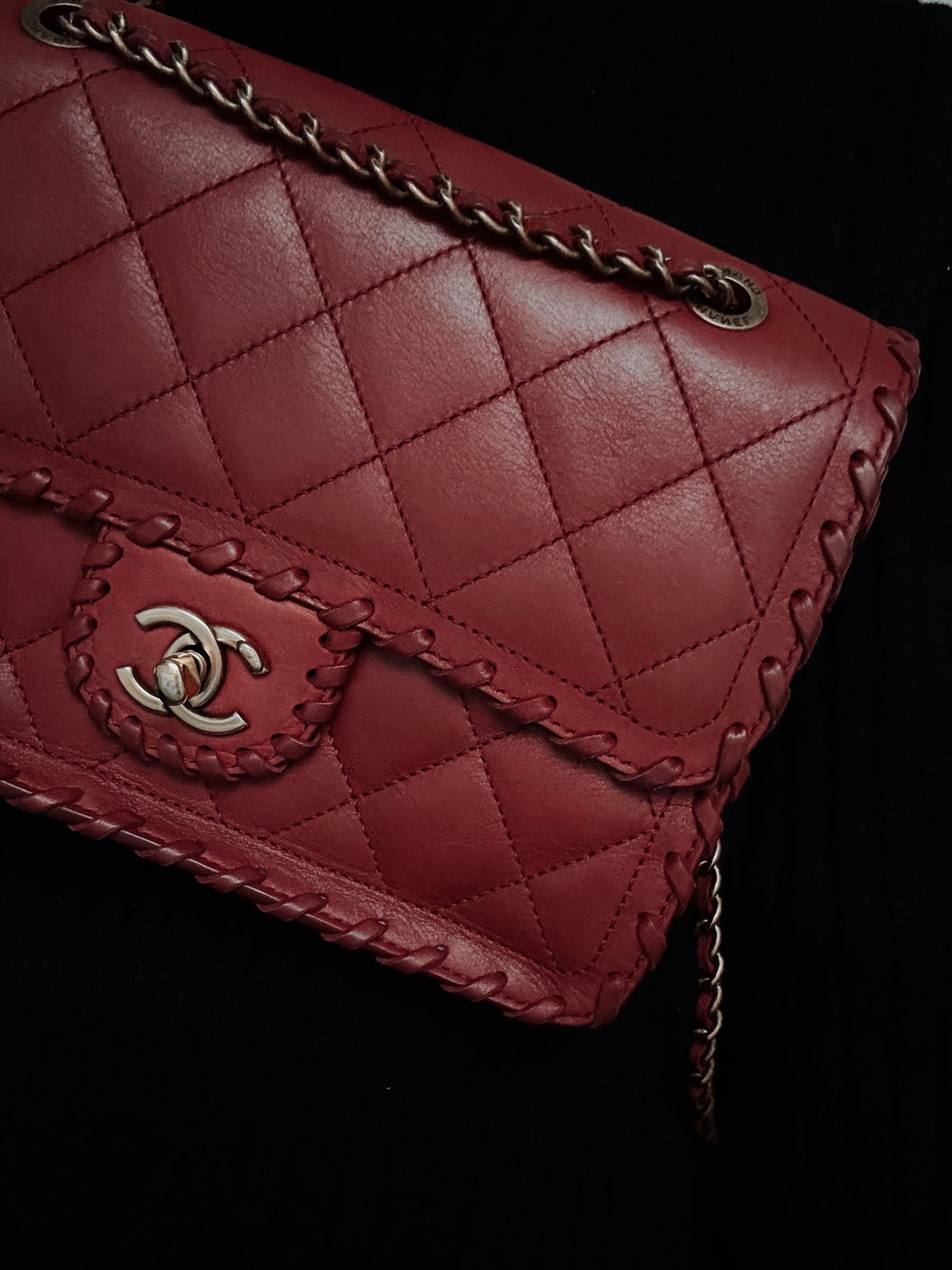 CHANEL Happy Stitch Quilted Red Calfskin Leather Shoulder Bag 