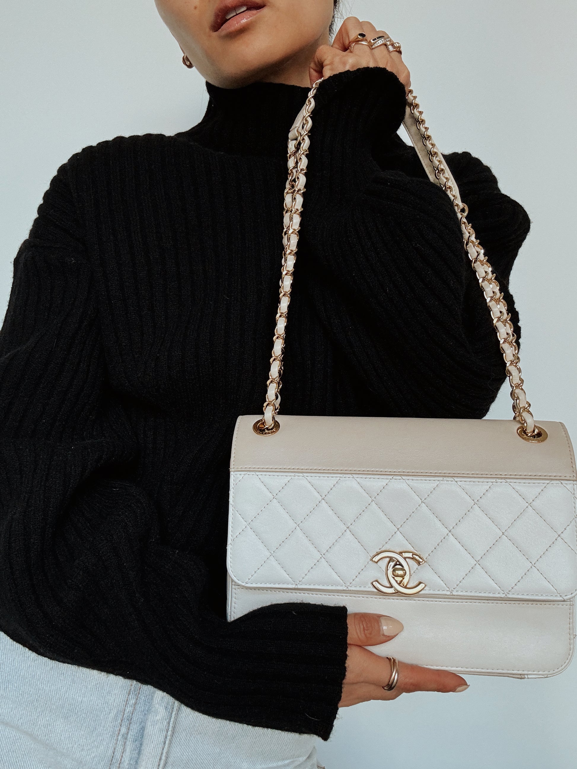 CHANEL Quilted Lambskin Leather Shoulder Bag Ivory Cream Beige 4