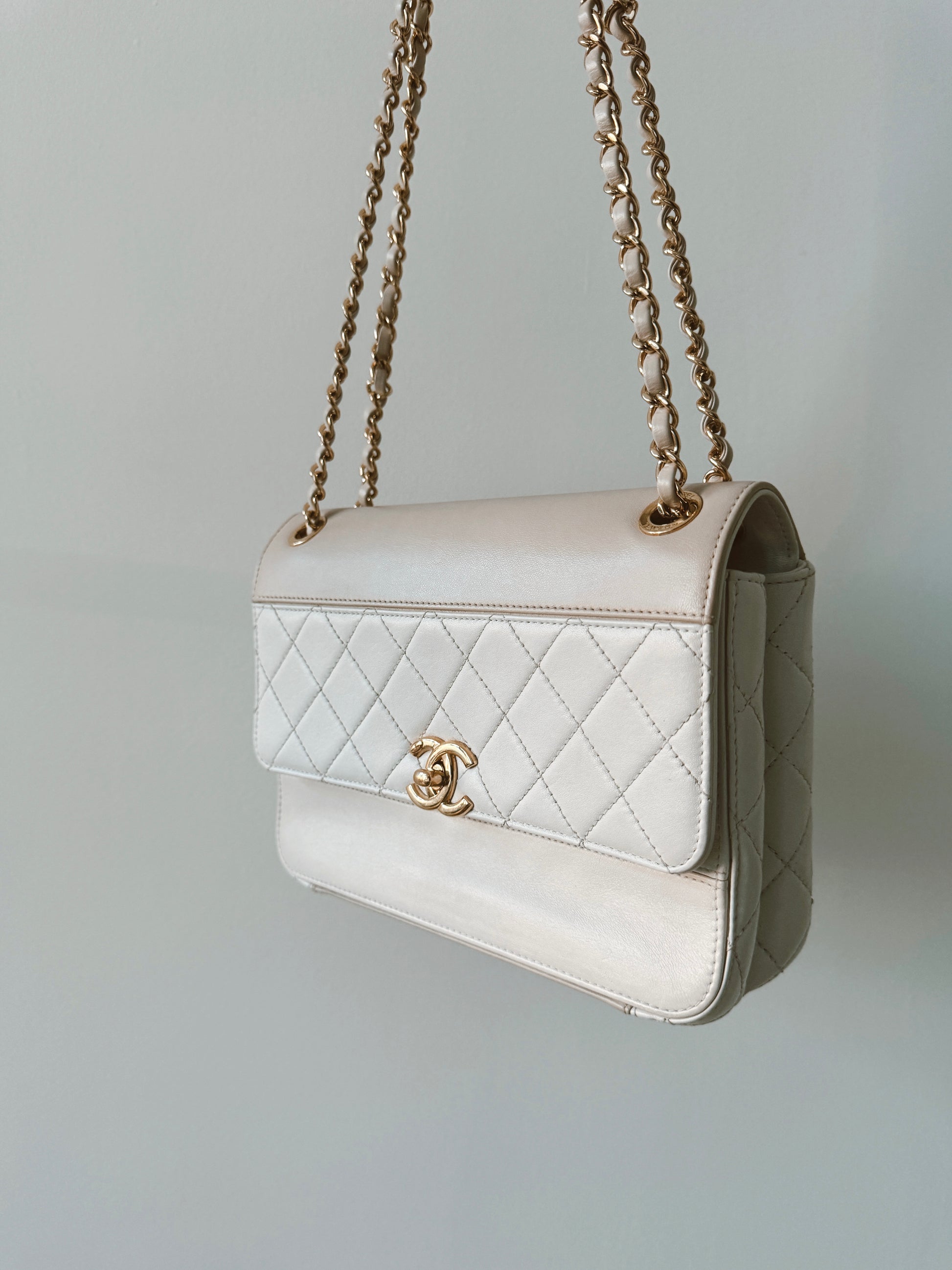 CHANEL Quilted Lambskin Leather Shoulder Bag Ivory Cream Beige 6