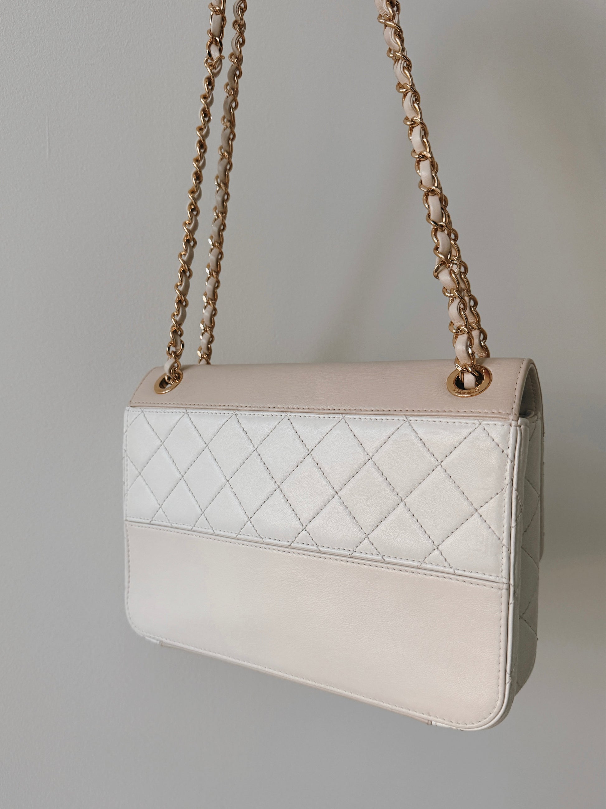 CHANEL Quilted Lambskin Leather Shoulder Bag Ivory Cream Beige 8